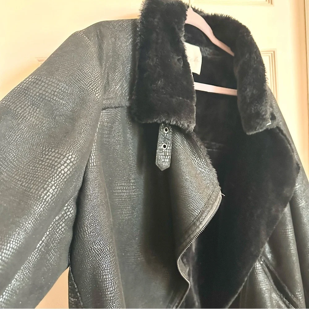 Black hutch moto fur jacket - Picture 2 of 6